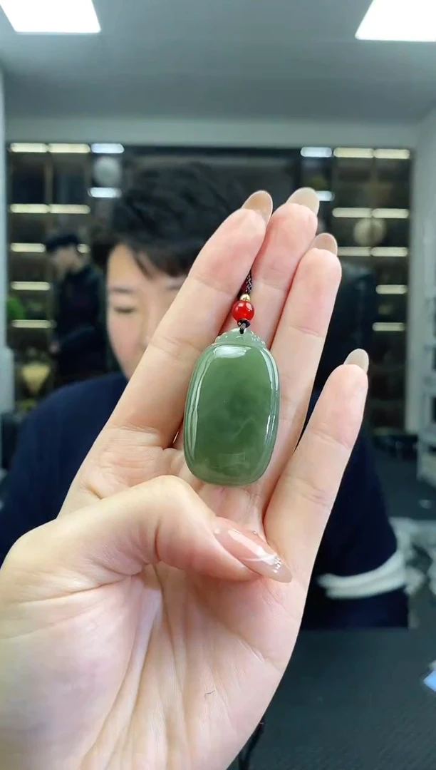 颈饰未镶嵌和田玉无事牌