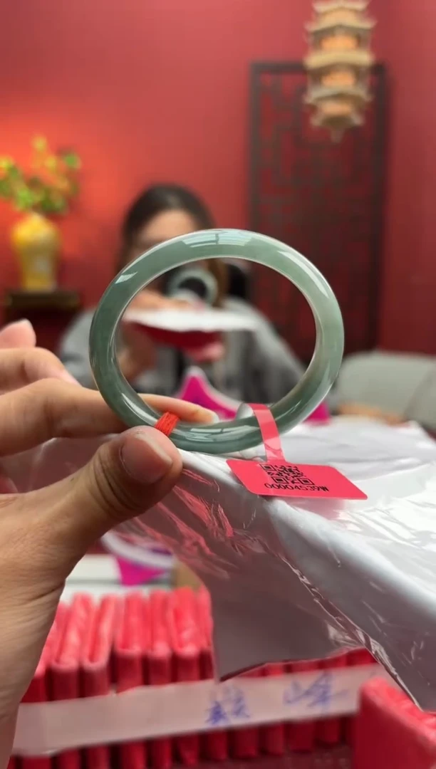 未镶嵌手镯（贵妃镯）翡翠翡翠手镯7