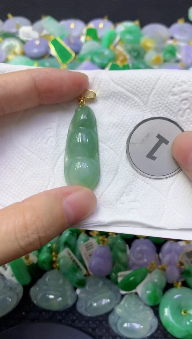 颈饰未镶嵌翡翠天然缅甸翡翠A货