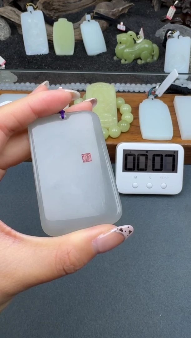 颈饰未镶嵌和田玉3