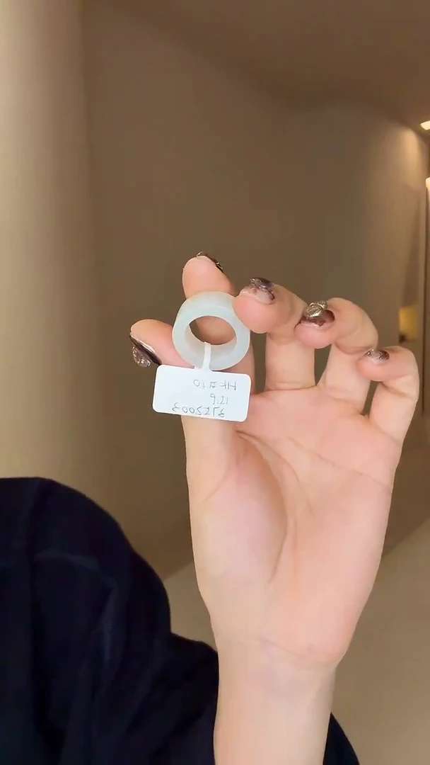 未镶嵌戒指和田玉10码俄白直切