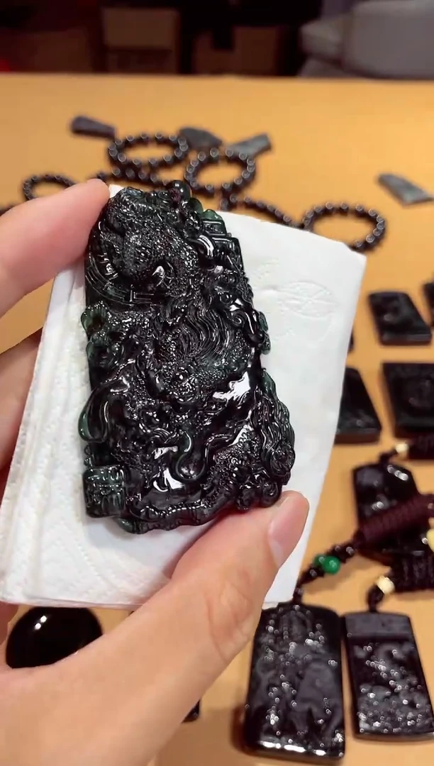 翡翠未镶嵌颈饰天然翡翠a货