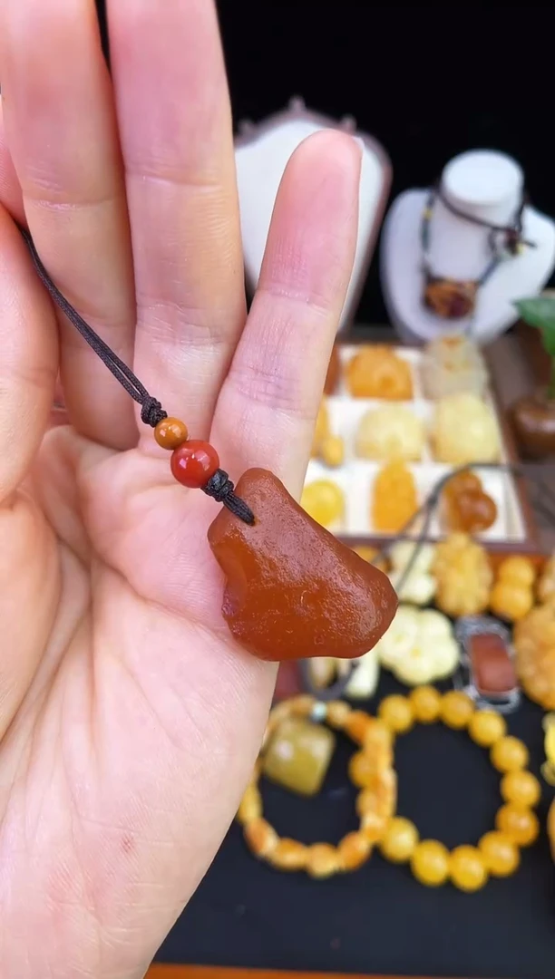 未镶嵌琥珀珠宝奇石柒月
