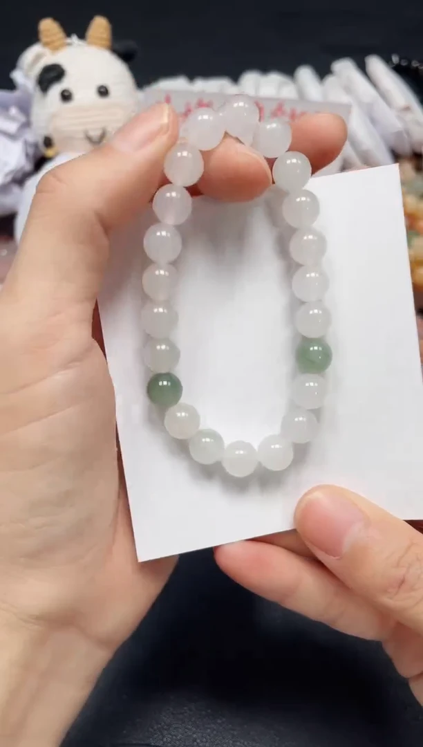 【闪购商品】石英质玉手链未镶嵌天山卡8