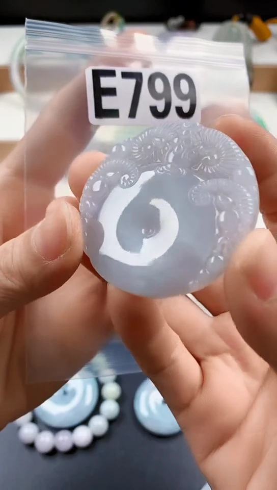 颈饰未镶嵌翡翠天然翡翠吊坠挂件