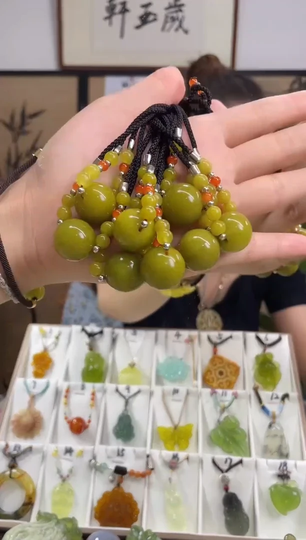 岫玉未镶嵌吊坠多样性发货其中发一微瑕处理不退不换