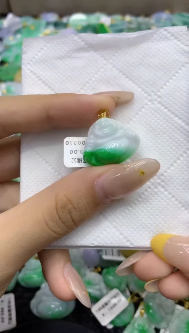 颈饰18K金镶嵌翡翠天然缅甸翡翠A货