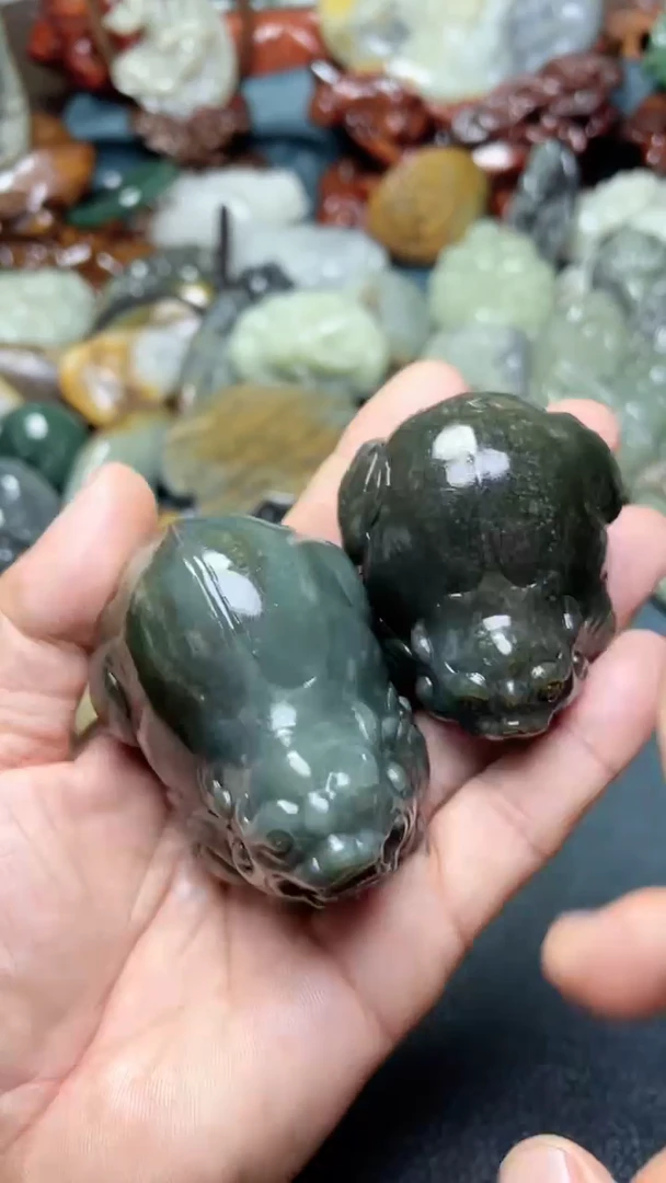 和田玉未镶嵌把件2