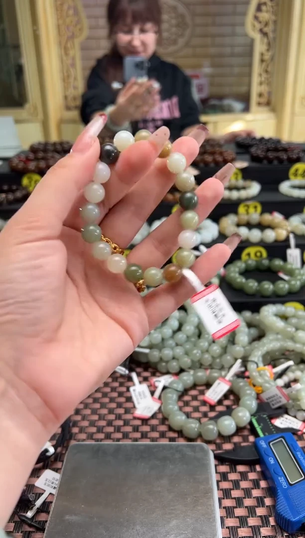 【闪购商品】和田玉手串未镶嵌新疆料多宝卡10手串