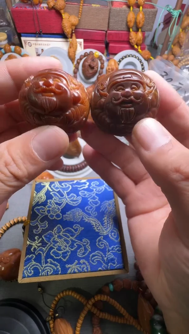 手串橄榄核李*强财迷玉化一对