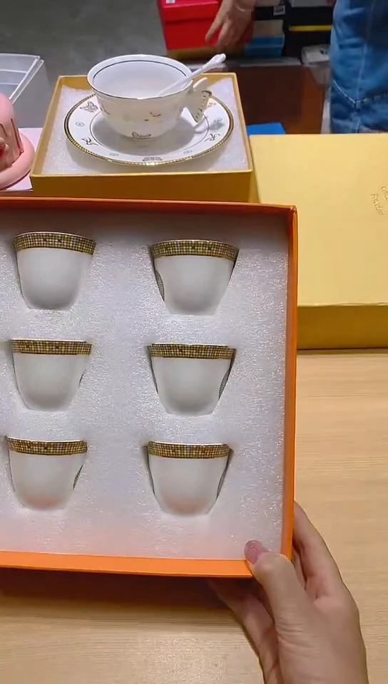 瓷片碗碟好物一件不留@@1