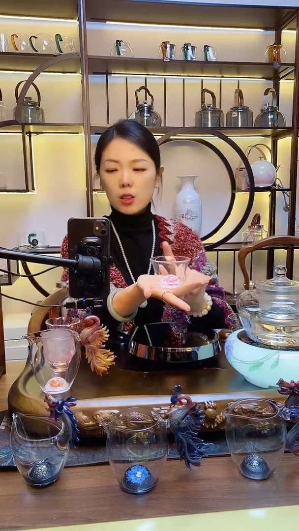 手工艺品玻璃粉色底珠主人杯