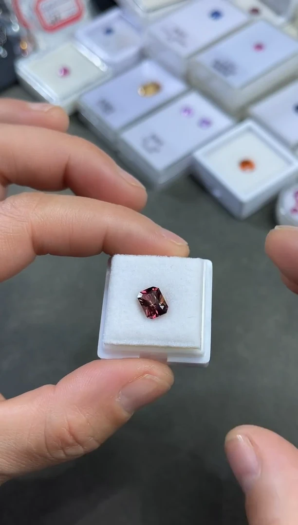 未镶嵌1碧玺裸石1