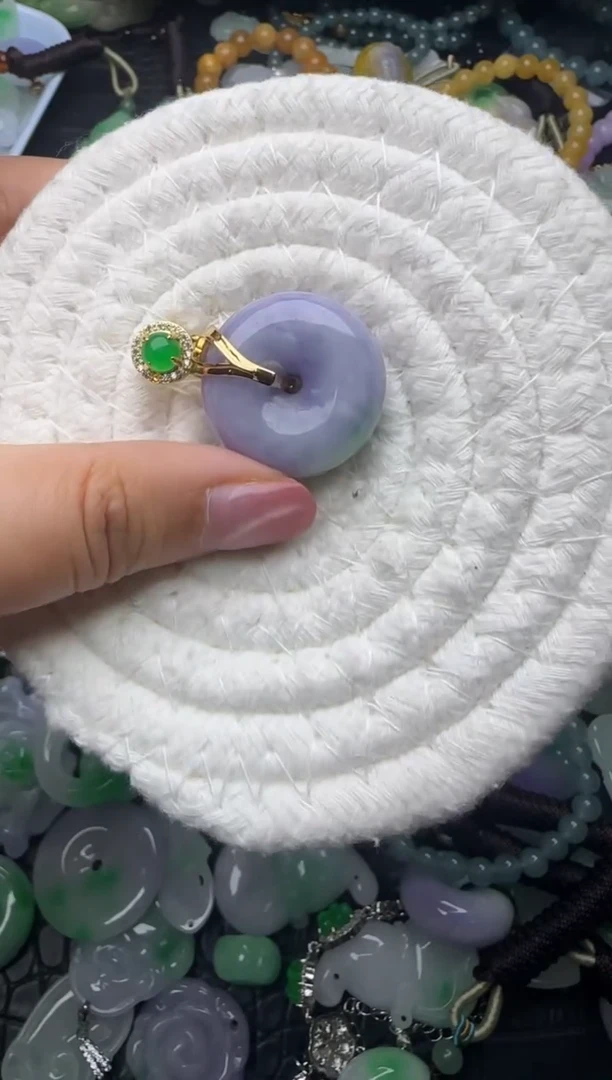 颈饰未镶嵌翡翠缅甸翡翠吊坠