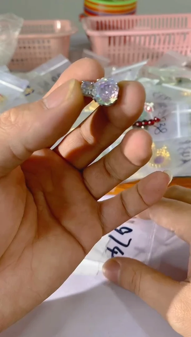 【闪购商品】水晶颈饰银S925镶嵌974红宝，蓝宝，多样性发一件赠链