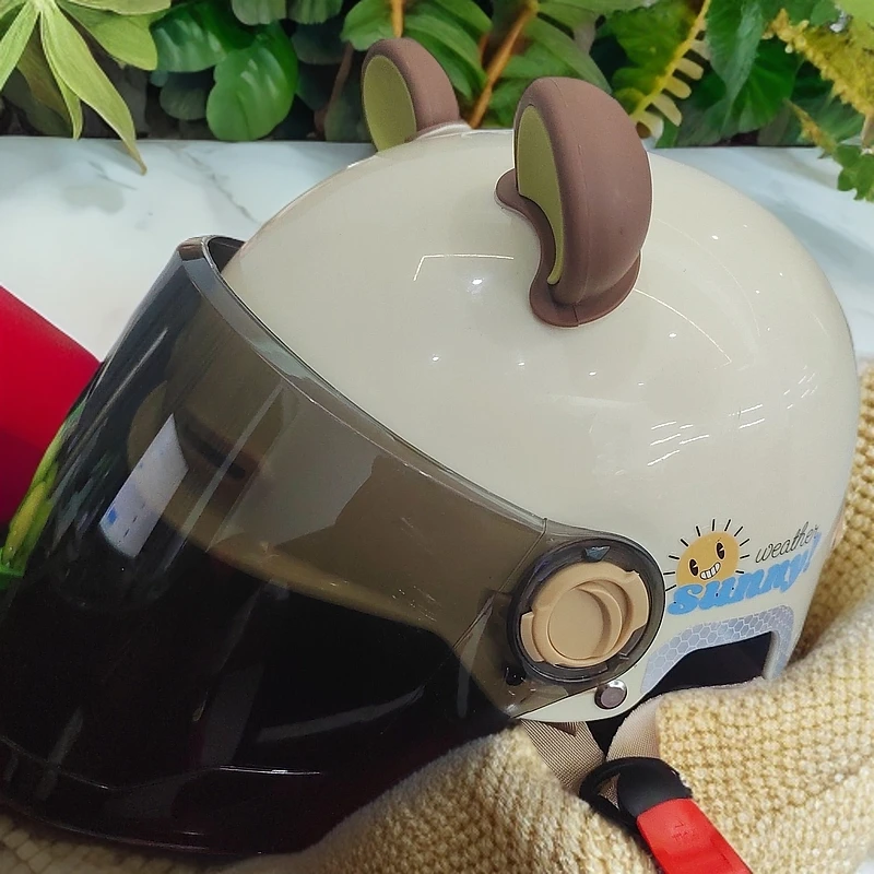 新国标杏色3C轻量化透气装备电瓶车电动车轻便头盔（微瑕）半盔白色