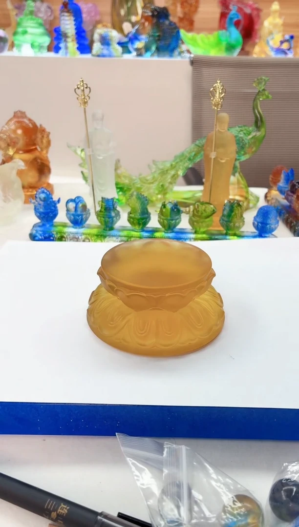 手工艺品琉璃琥珀色双层莲花底座10*7*4公分