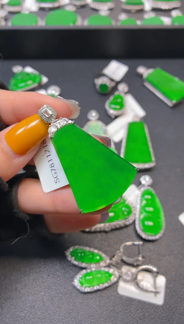 吊坠(不含链)银S925镶嵌翡翠1