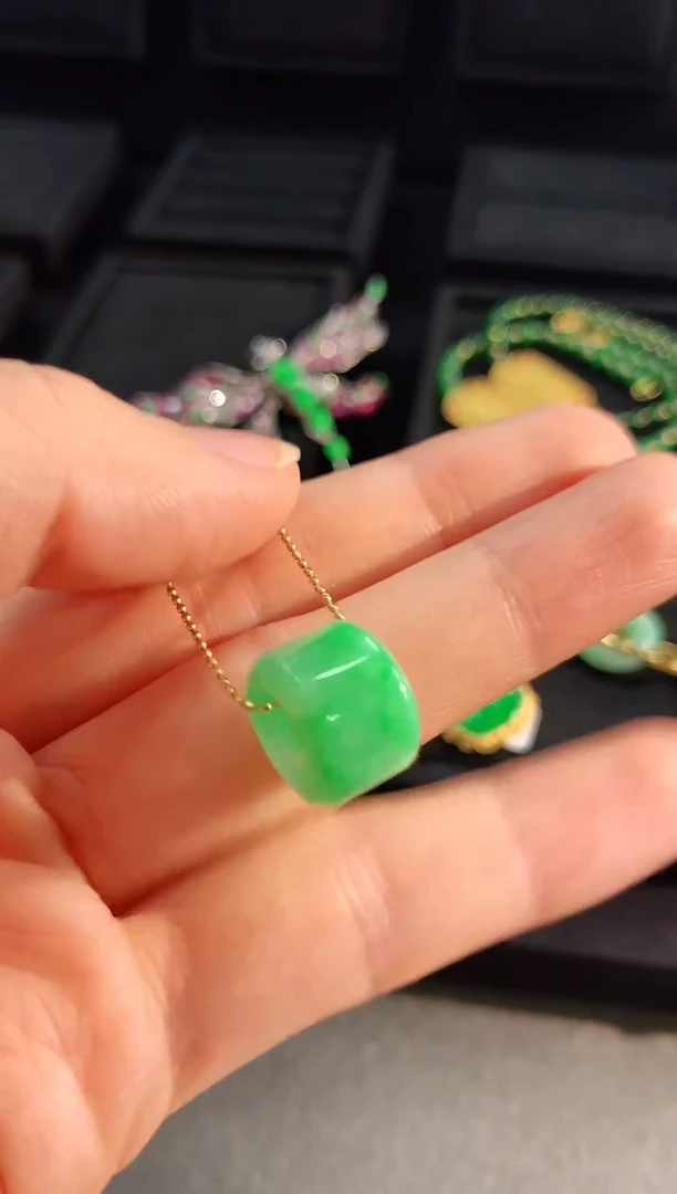 【闪购商品】翡翠吊坠(不含链)未镶嵌吊坠