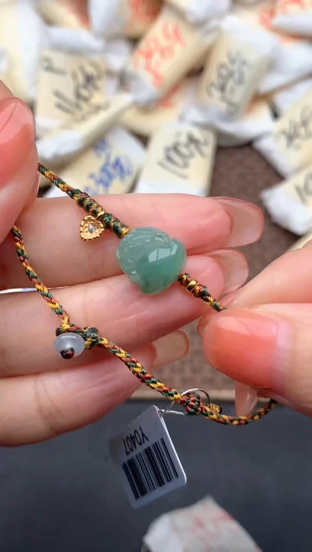 未镶嵌挂件翡翠1