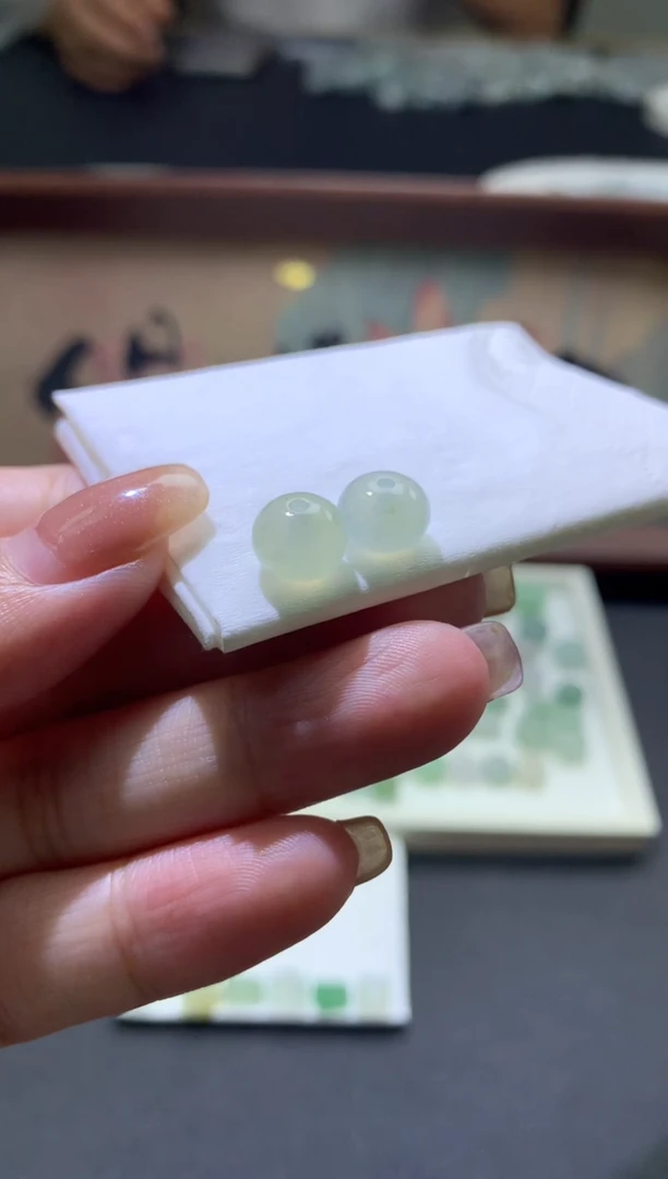 定制翡翠未镶嵌鼓珠