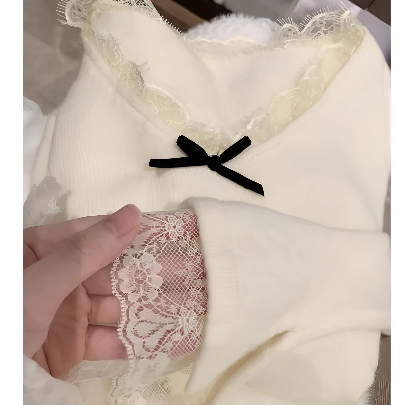 一秒就心动！纯欲花边德绒打底衫女秋冬季设计感修身内搭t恤上衣