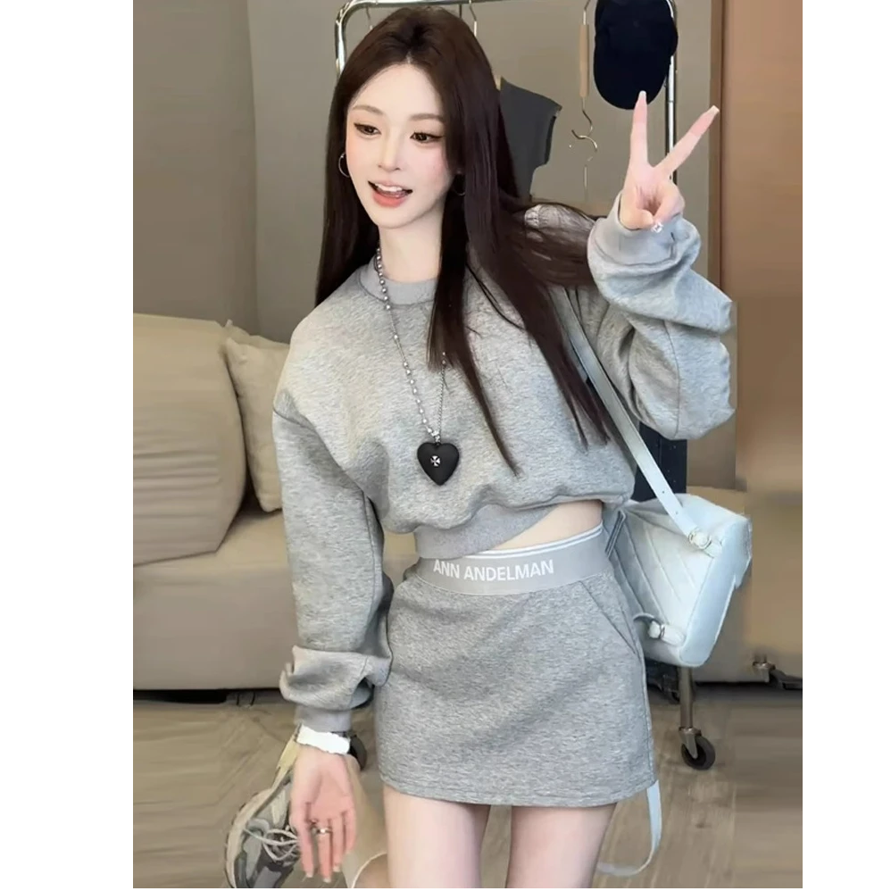 时尚套装裙女2025春季新款时髦洋气小个子短款卫衣短裙休闲两件套