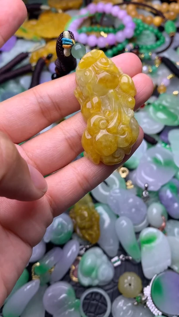 颈饰未镶嵌翡翠缅甸翡翠吊坠