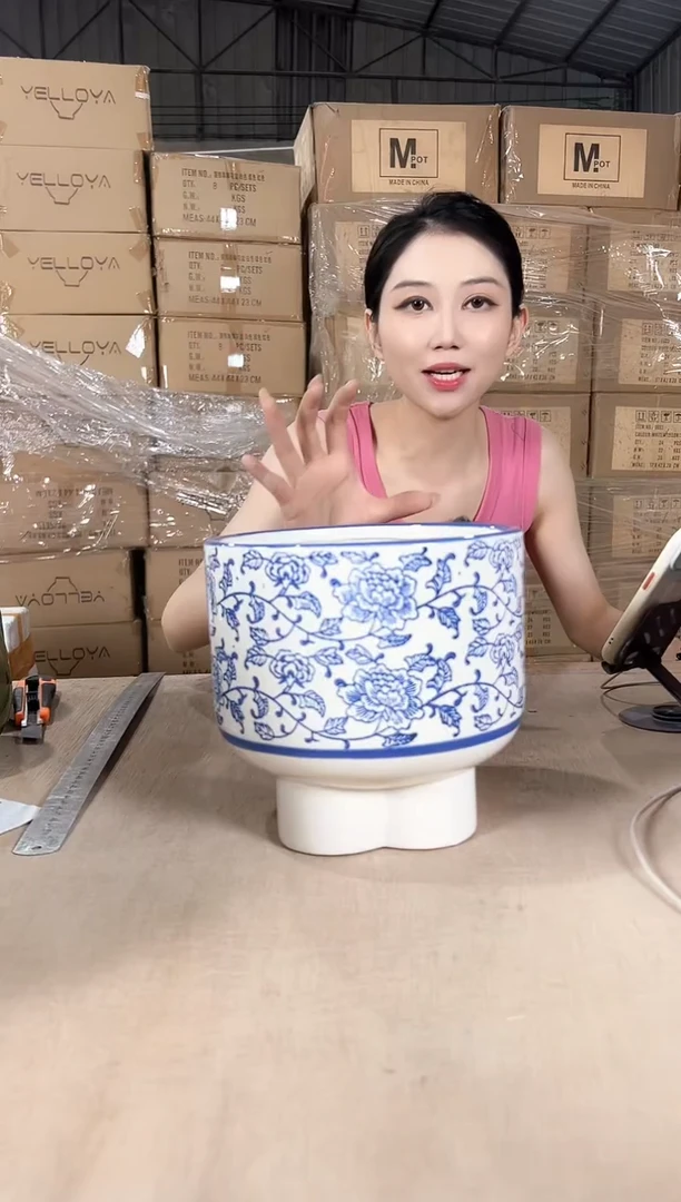 高脚白青花瓷20x19