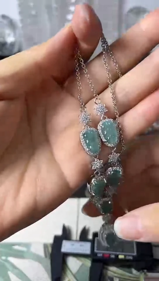 【闪购商品】翡翠颈饰合金 矿坑