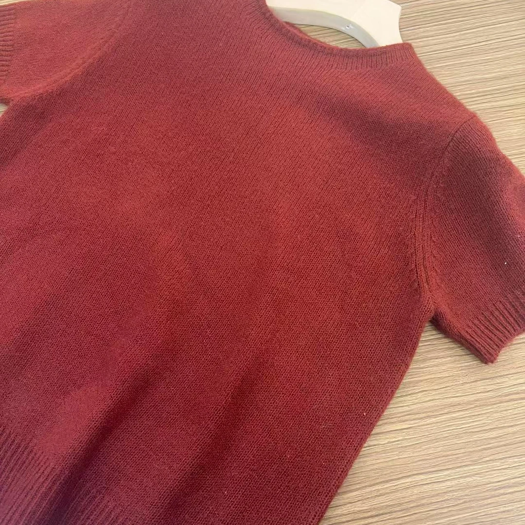 /车红短袖/纯色立领简约宽松针织短袖 衣长48 胸围56 95035