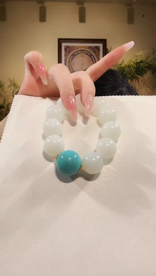 未镶嵌手链和田玉手链