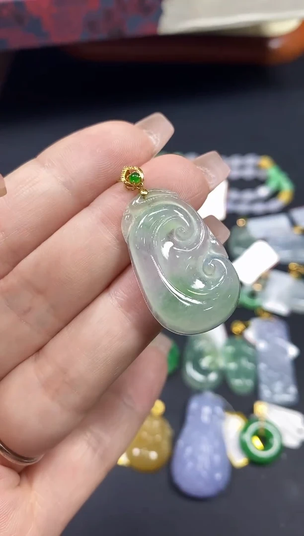 吊坠(不含链)18K金镶嵌翡翠如意18K金扣镶嵌@@CMT