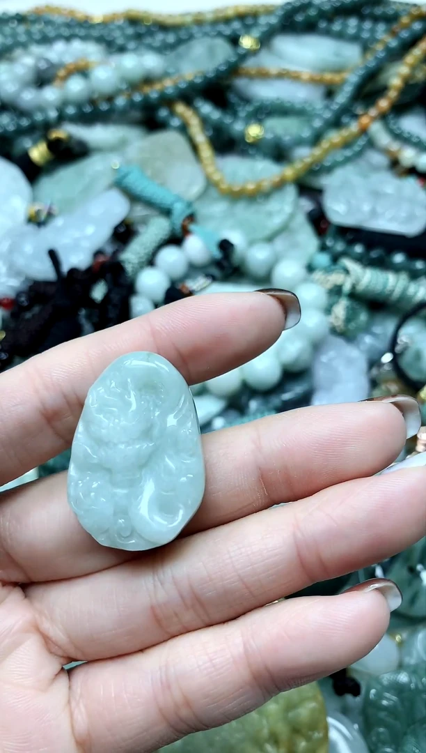 未镶嵌挂件翡翠1