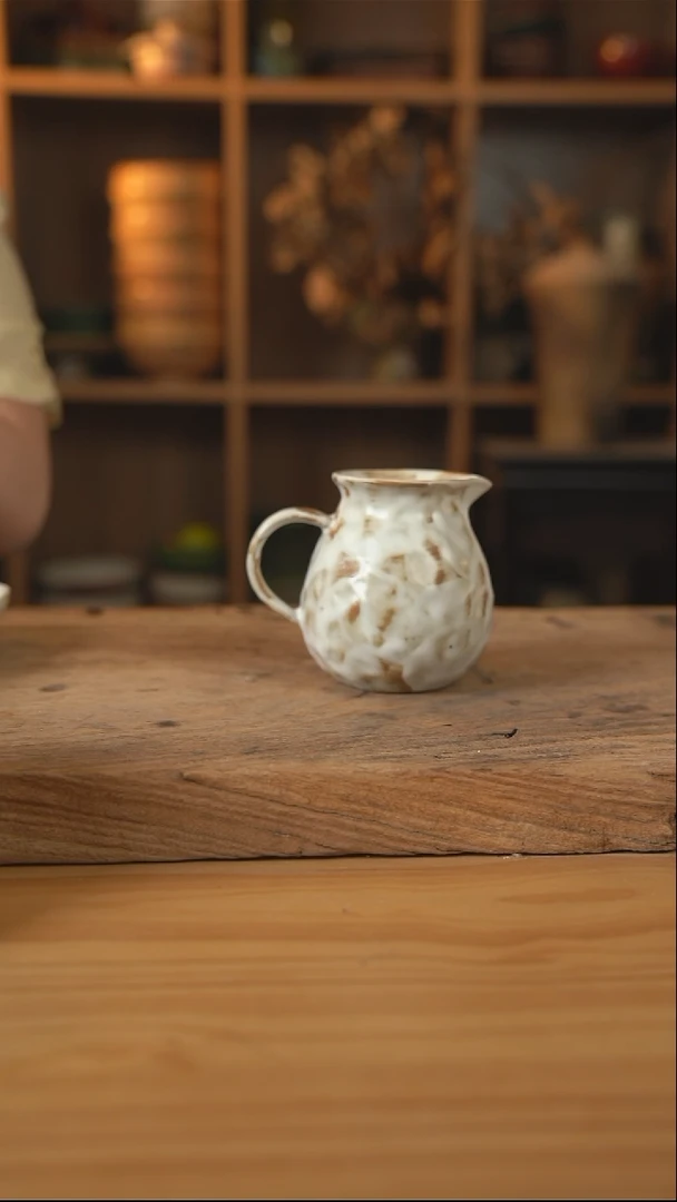 粉影系列的企鹅奶壶