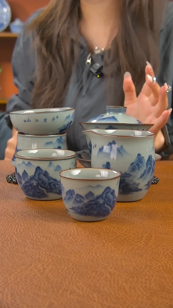 景德镇手工青花千里江山盖碗套组