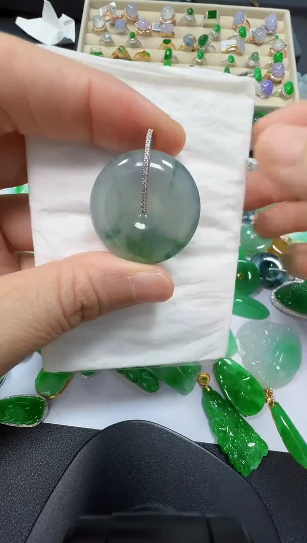 吊坠(不含链)18K金镶嵌翡翠2980