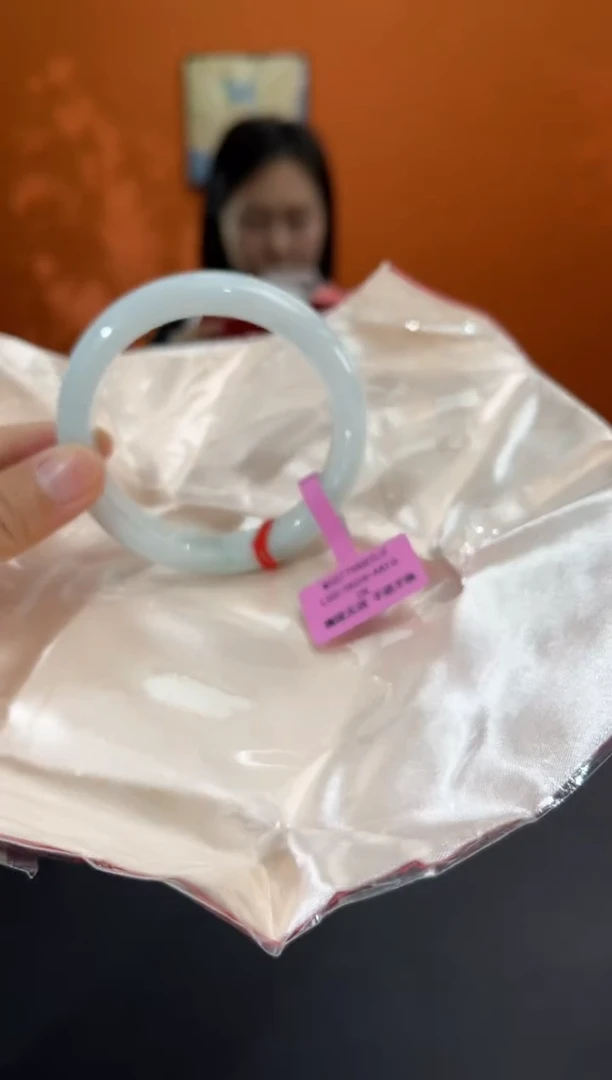 未镶嵌手镯翡翠8