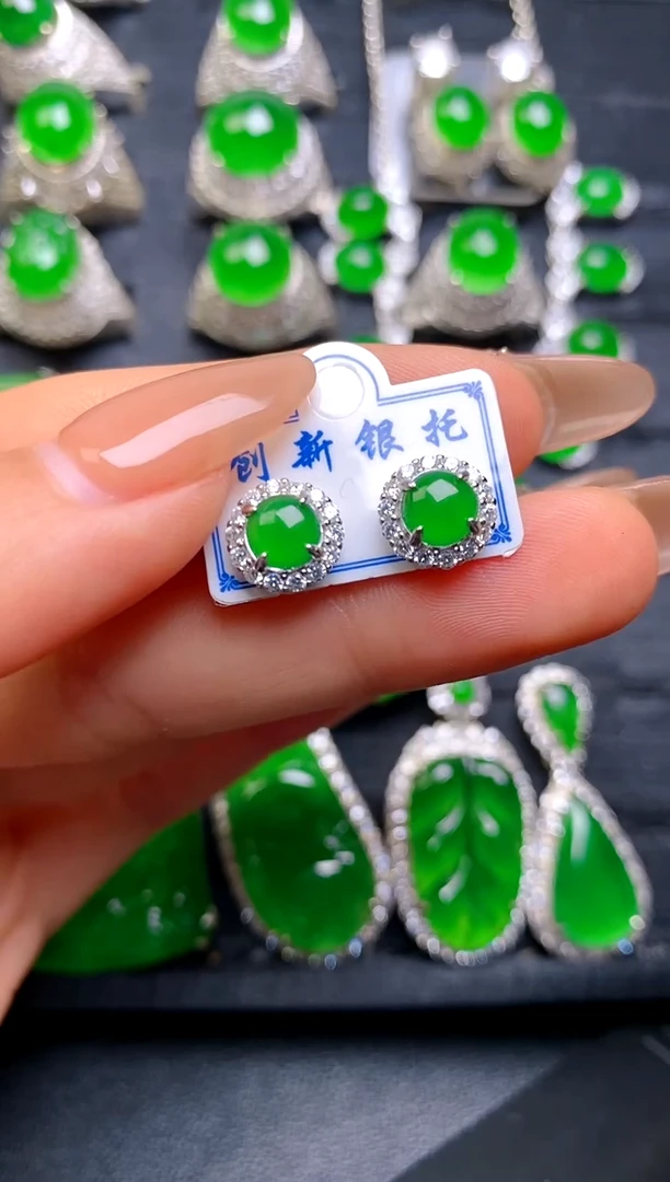 【闪购商品】翡翠耳钉银S925镶嵌蛋面耳钉