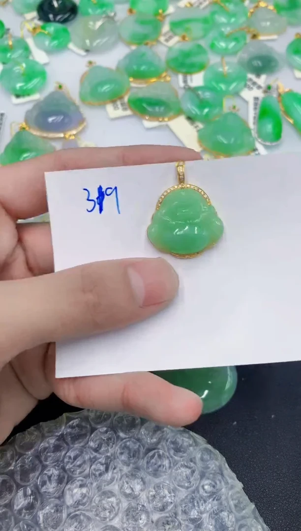 颈饰18K金镶嵌翡翠依*1111111