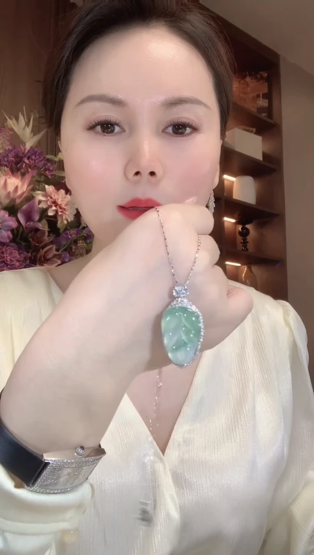 吊坠(不含链)18K金镶嵌翡翠A81