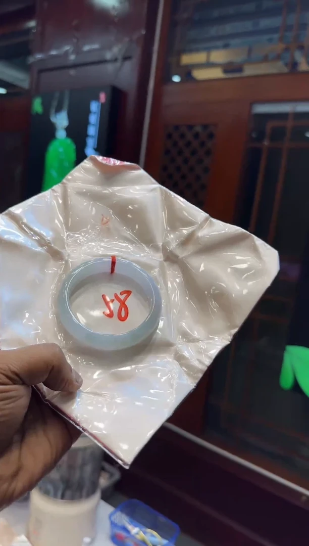 未镶嵌手镯翡翠手镯