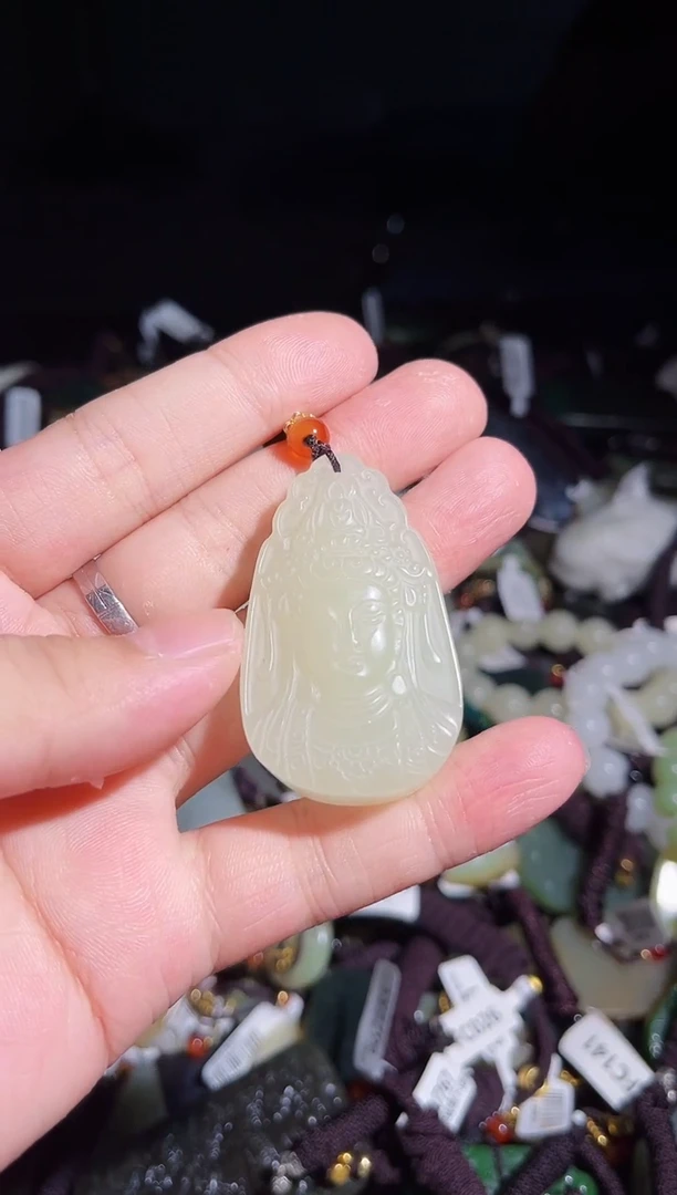 颈饰未镶嵌和田玉1