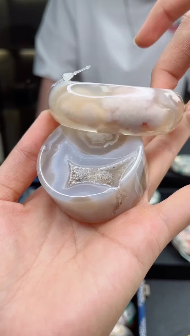 石英质玉手镯未镶嵌54圈口（不退不换）1600020