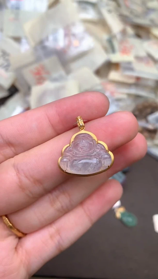 18K金镶嵌挂件翡翠—