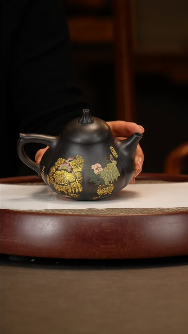 【闪购商品】紫砂茶壶【吴顺华】高黑料筋纹茄瓜