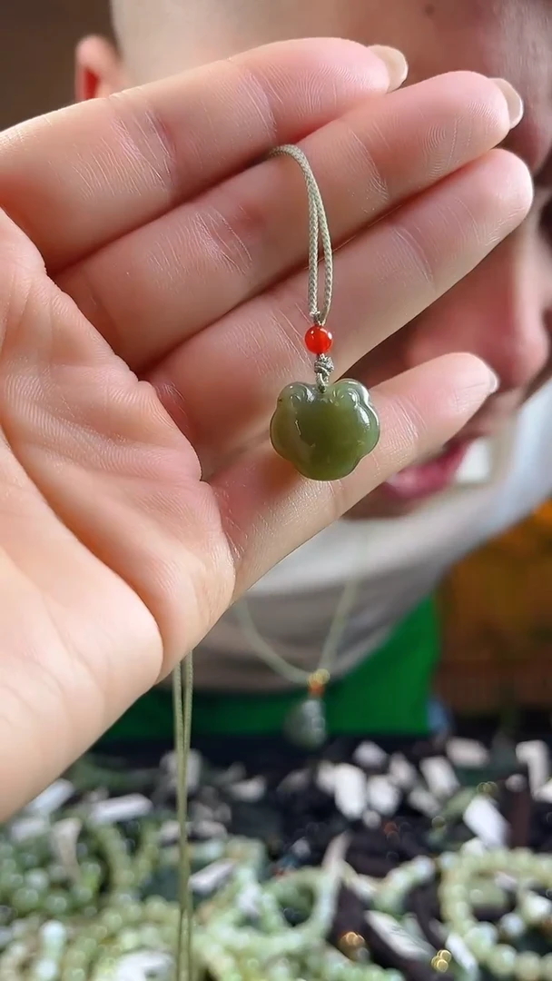 和田玉未镶嵌颈饰多样性发货，拍一发一