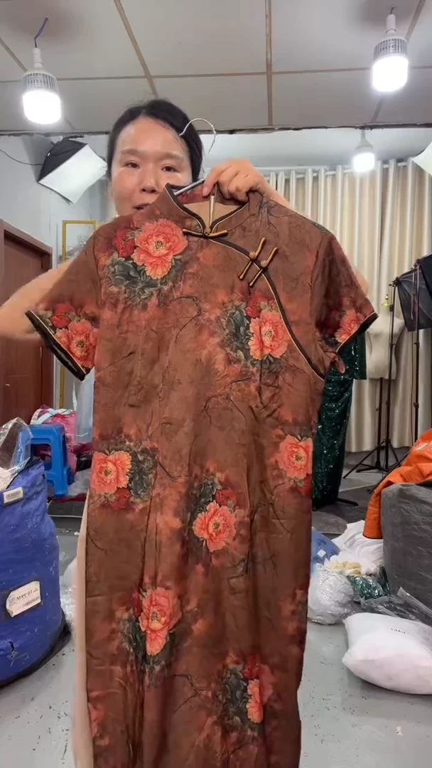 二蛋礼服=断码清仓