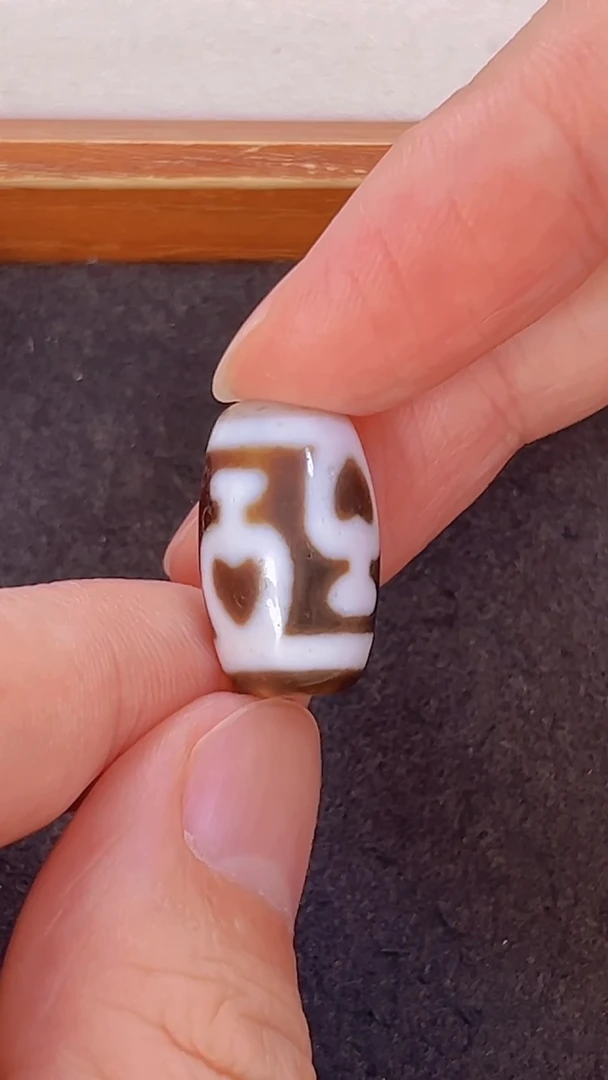 未镶嵌颈饰玛瑙/玉髓钟志明黑白宝瓶桶珠20.2*12.3