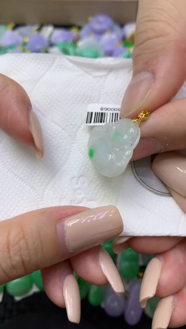 颈饰未镶嵌翡翠天然缅甸翡翠A货